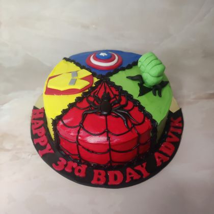 superhero marvel cake