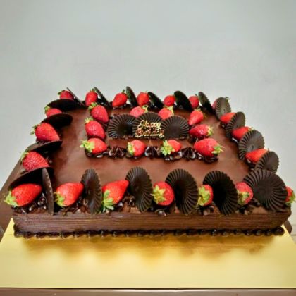 chocolatestrawberrycake