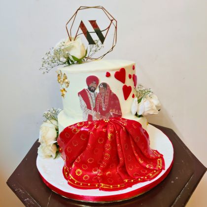 groom and bride cake