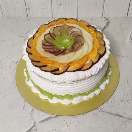 Fresh seasonal fruit and cream cake