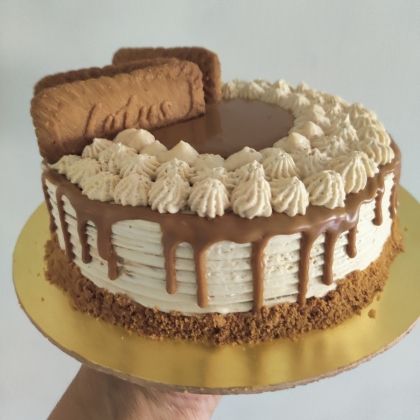 Lotus Biscoff Cake